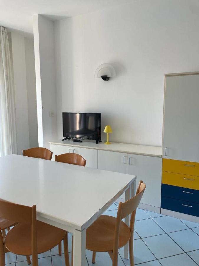 Residence Zeta - Walterigato Apartments Solo Per Famiglie 利多迪迪耶索洛 外观 照片